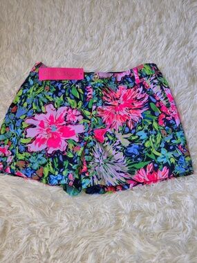 NWT Lilly Pulitzer Shorts "Festive Fantasy"